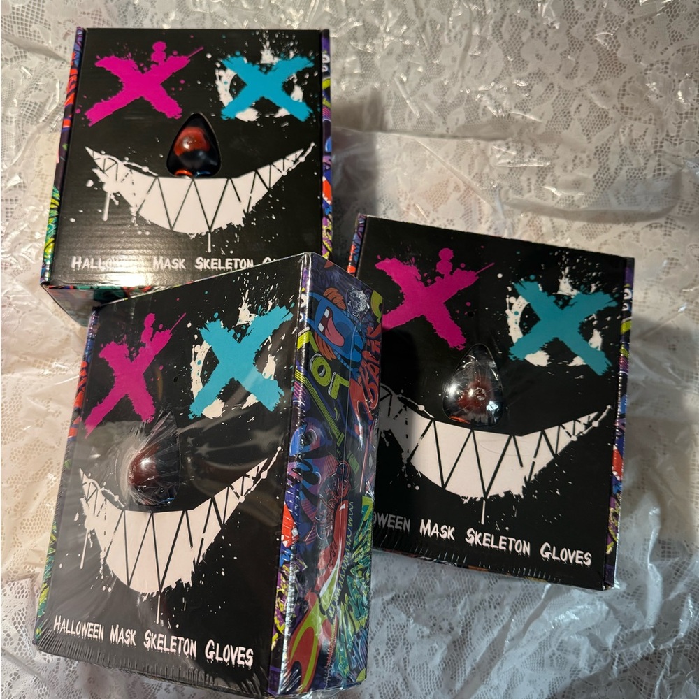 Vibrant Halloween Mask and Skeleton Gloves Set